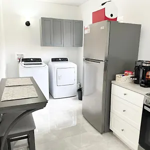 Apartment New! Bluestone Getaway In Usvi !, Christiansted